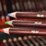 Набор цветных карандашей Coloursoft Derwent 24 цвета в кейсе купить в магазине товаров для художников Скетчинг ПРО с доставкой по РФ и СНГ