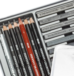 Набор для графики Derwent Sketching Collection 24 предмета в пенале (карандаши, графит, блоки)