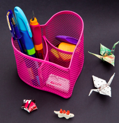 Подставка для ручек и маркеров "Розовое сердце" Berlingo металлическая, 3 секции