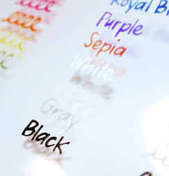 Глянцевая ручка-контур Sakura Glaze 3D Roller Red для всех поверхностей красная