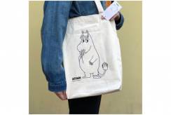 Сумка-шоппер «Муми-тролли. Фрекен Снорк с цветком» светлая