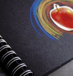Скетчбук Fabriano Black Drawingbook с черной бумагой на пружине А5 / 40 листов / 190 гм