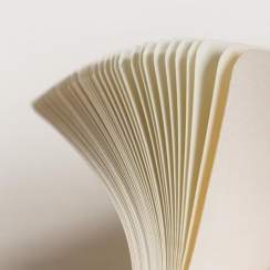 Записная книжка Leuchtturm «Pocket» A6 в точку фуксия 187 стр.