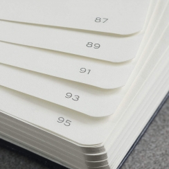 Записная книжка Leuchtturm «Master Slim» A4+ в линейку темно-синяя 123 стр.