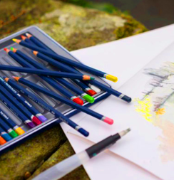 Акварельные карандаши Derwent Watercolour Pencils набор 72 цвета в кейсе