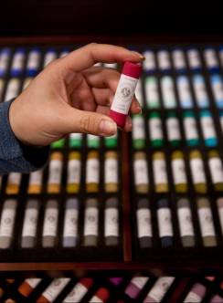 Пастель сухая Mungyo Gallery Handmade Soft Pastel 100 цветов круглая в деревянном кейсе