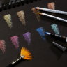 Набор цветных карандашей с цветом металлик Derwent Metallic 72 штуки в фирменном пенале купить в художественном магазине Скетчинг Про с доставкой по РФ и СНГ