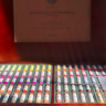 Пастель Mungyo Gallery Handmade Soft Pastel сухая круглая 200 цветов профессиональная в деревянном кейсе купить в художественном магазине Скетчинг Про с доставкой по всему миру